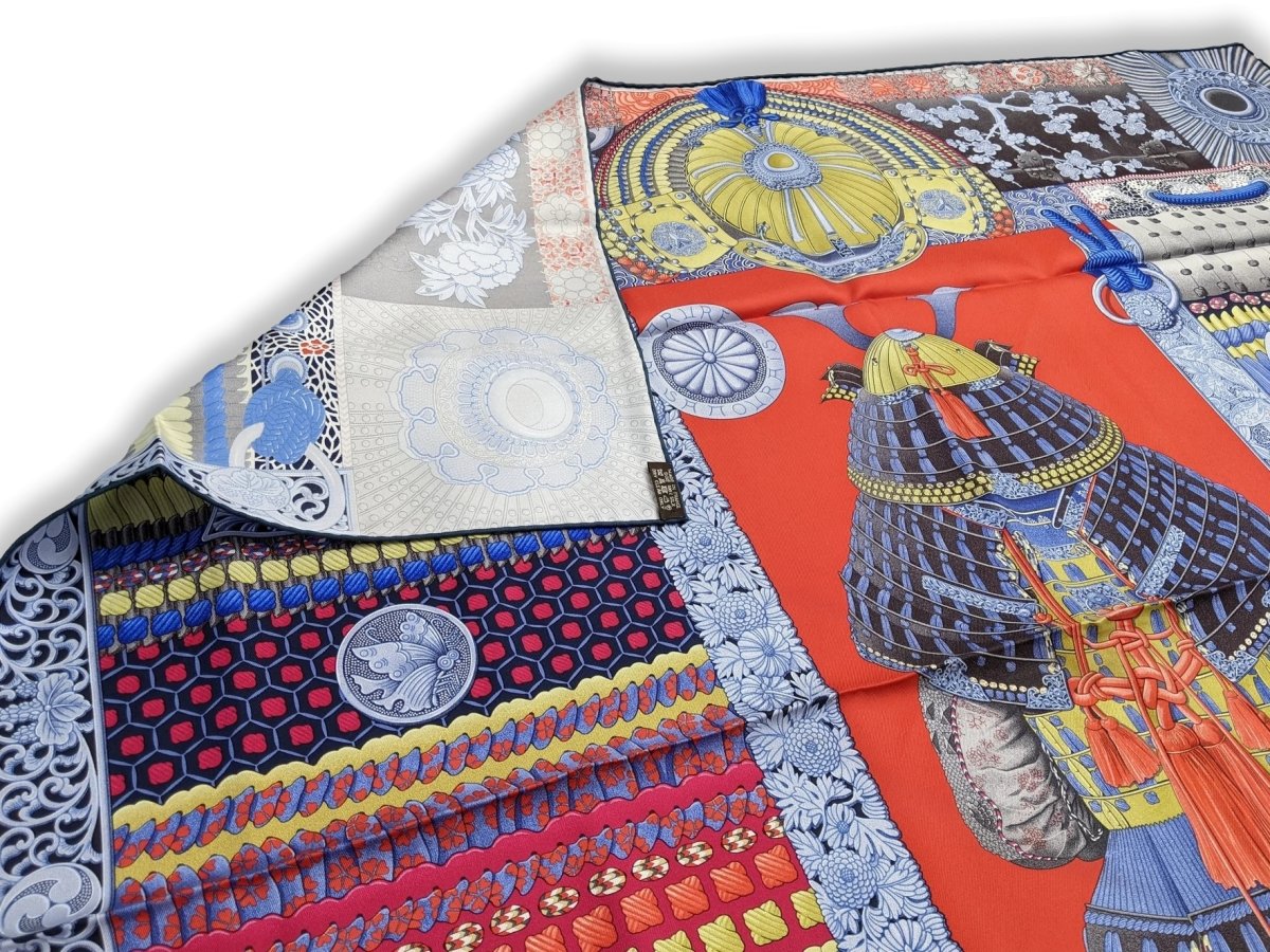Hermes 2017 Bleu/Rouge/Or 'Parures de Samourais' by Aline Honore Samurais Twill 90cm, NIB! - poupishop