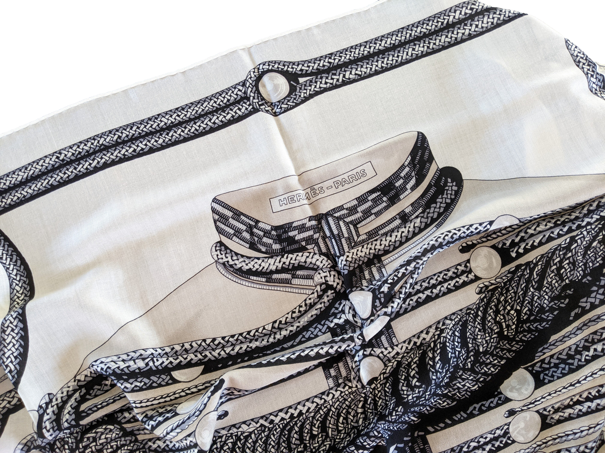 Hermes 2015 Blanc/Noir "Brandebourg" by Caty Latham Cashmere Shawl 140 x 140 cm