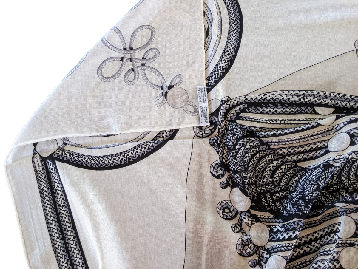 Hermes 2015 Blanc/Noir "Brandebourg" by Caty Latham Cashmere Shawl 140 x 140 cm