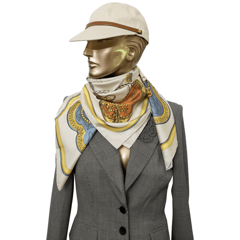 HERMES CARRE DE TOUJOURS - GRAND APPARAT by Jacques Eudel Twill HERMES CARRE DE TOUJOURS - GRAND APPARAT by Jacques Eudel Twill
