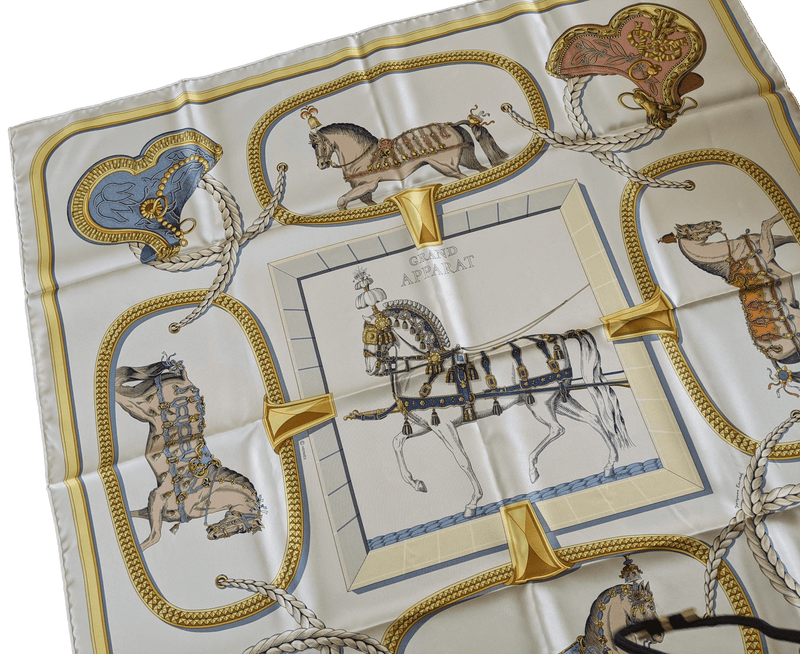 HERMES CARRE DE TOUJOURS -  GRAND APPARAT by Jacques Eudel Twill Scarf 90 x 90 cm