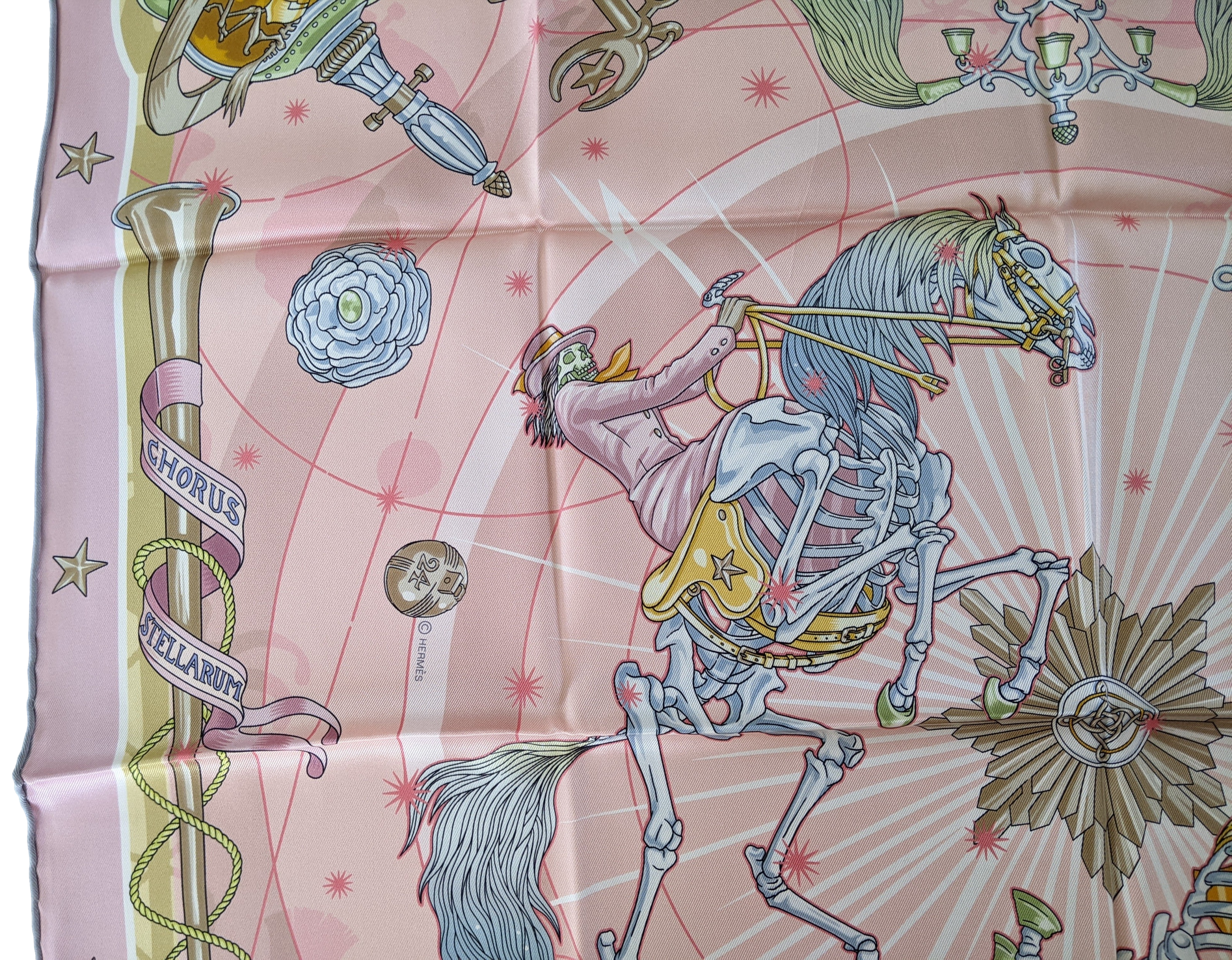 HERMES (JUT15) Rose CHORUS STELLARUM Vintage Silk 70 x 70 cm