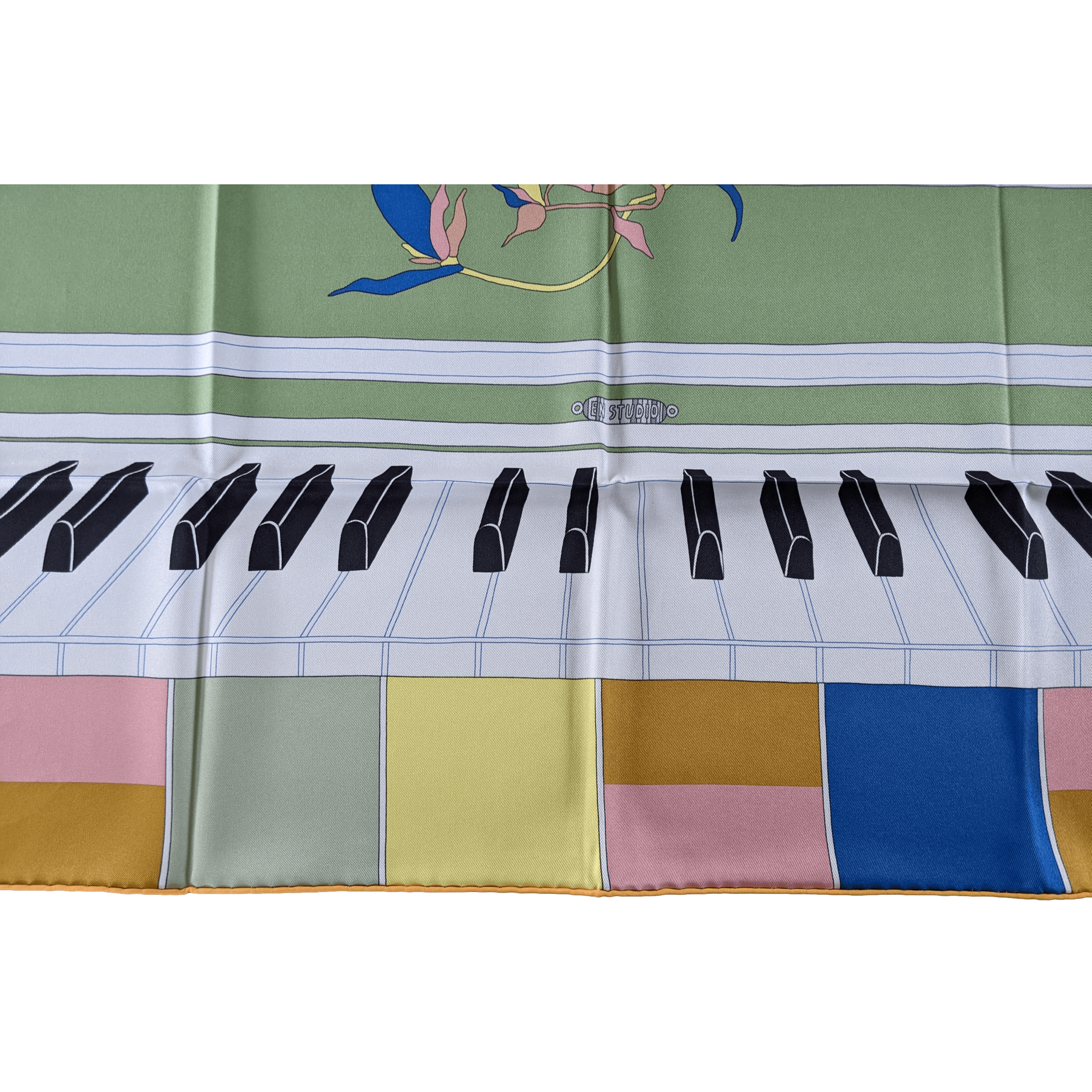 HERMES [CXXX] En Studio Vintage Silk Carre 70 x 70 cm