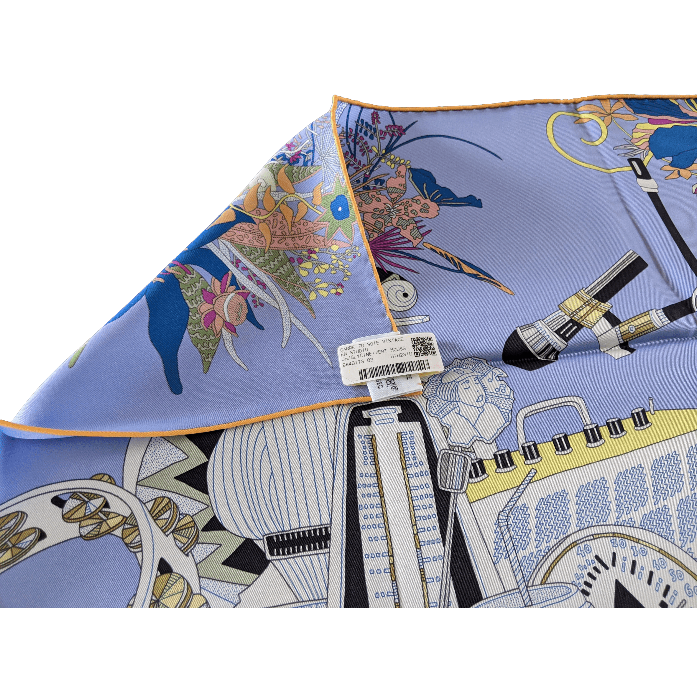 HERMES [CXXX] En Studio Vintage Silk Carre 70 x 70 cm