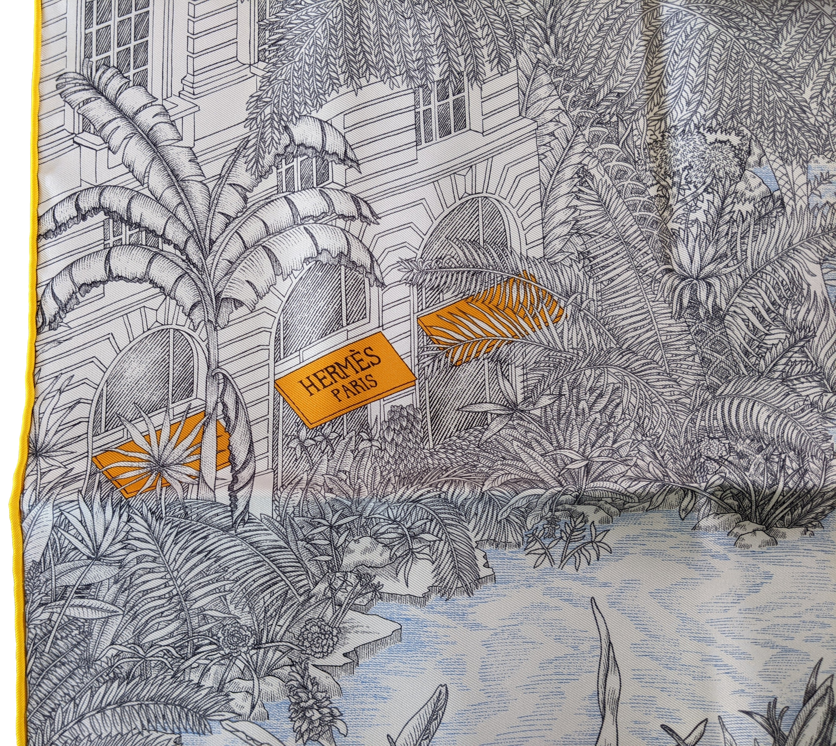HERMES FAUBOURG TROPICAL DETAIL Twill Silk Gavroche 45 x 45 cm