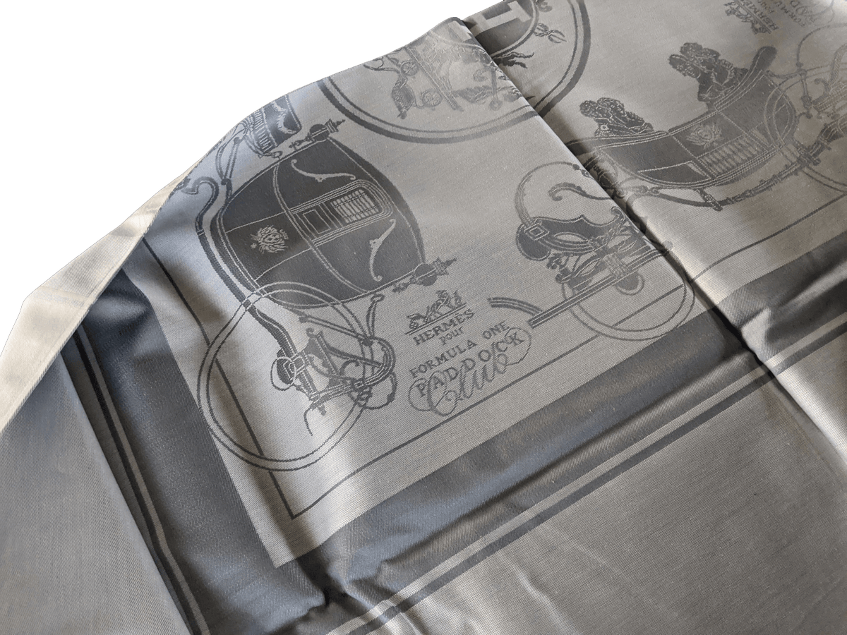 HERMES x FORMULA ONE PADDOCK CLUB VIP Tablecloth & 6 Napkins
