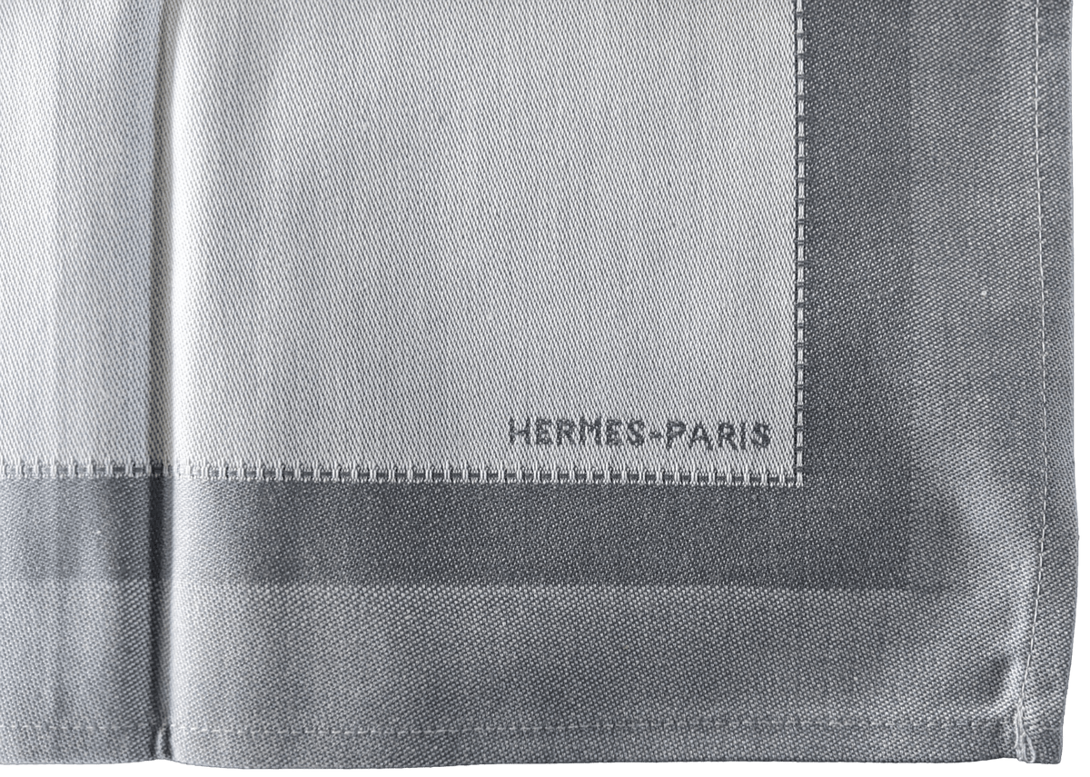 HERMES x FORMULA ONE PADDOCK CLUB VIP Tablecloth & 6 Napkins