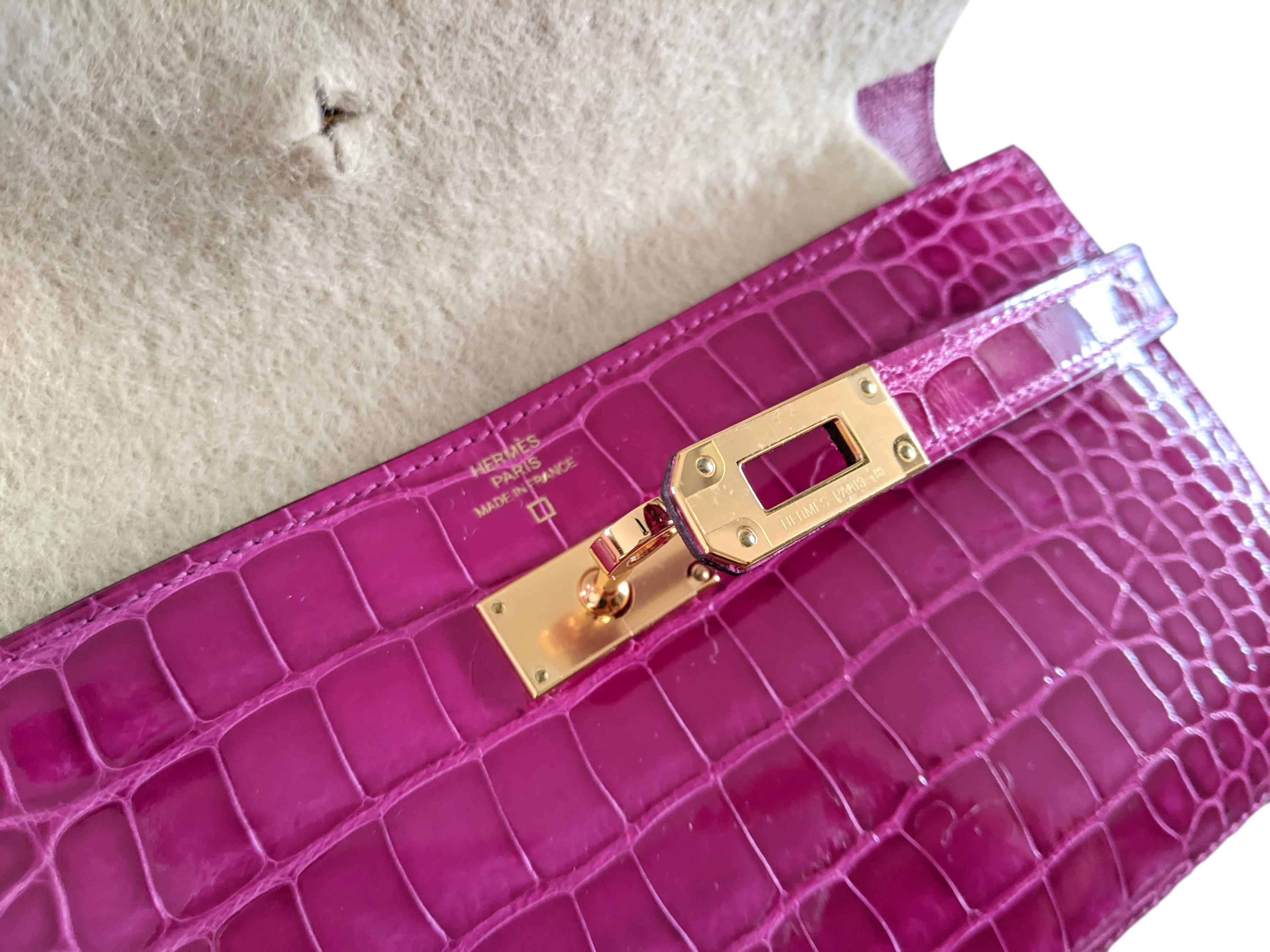 Hermes [L33] Rose Scheherazade Fuchsia Alligator "Kelly Classic Wallet " Evening Clutch Bag GHW