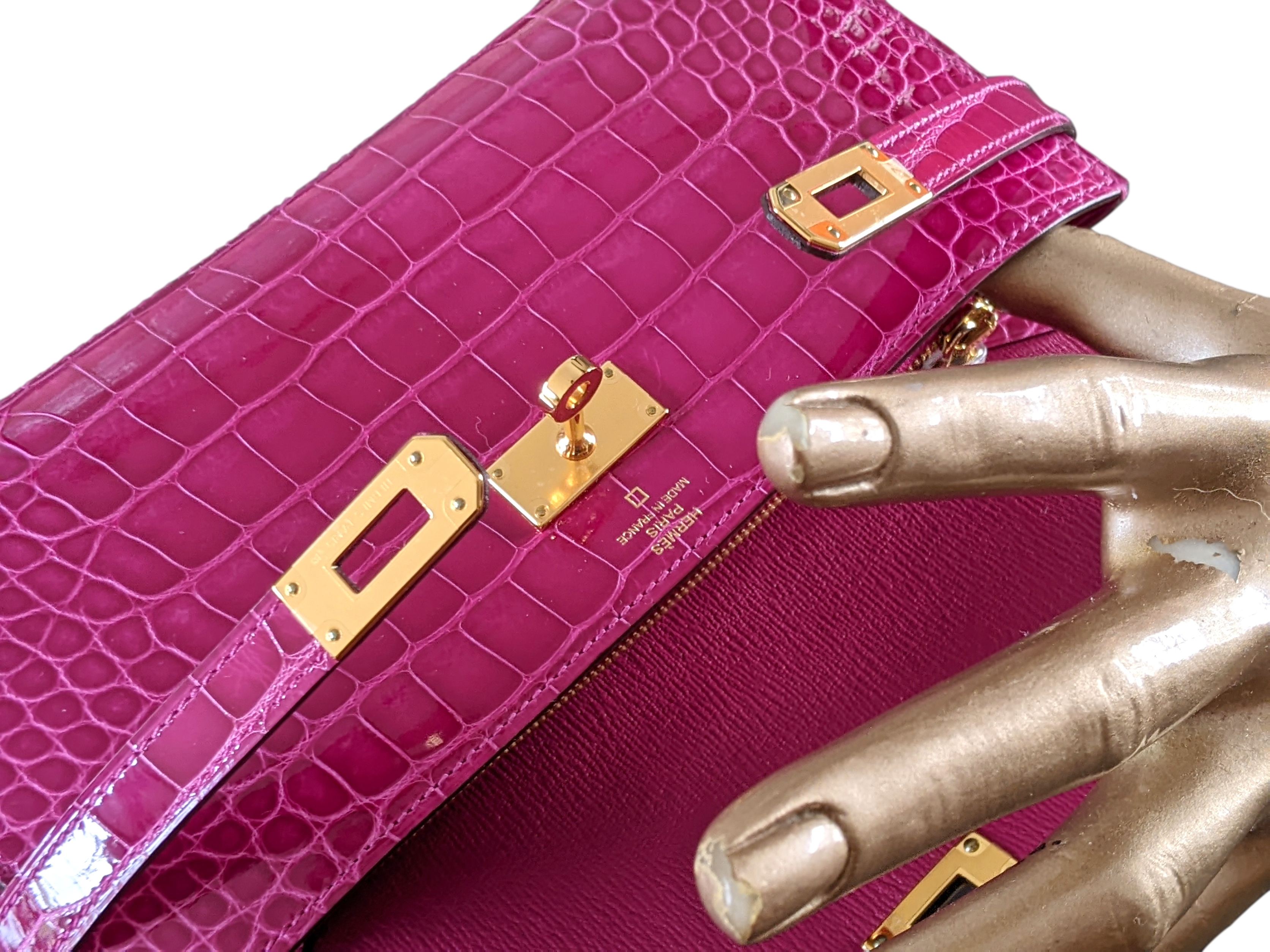 Hermes [L33] Rose Scheherazade Fuchsia Alligator "Kelly Classic Wallet " Evening Clutch Bag GHW