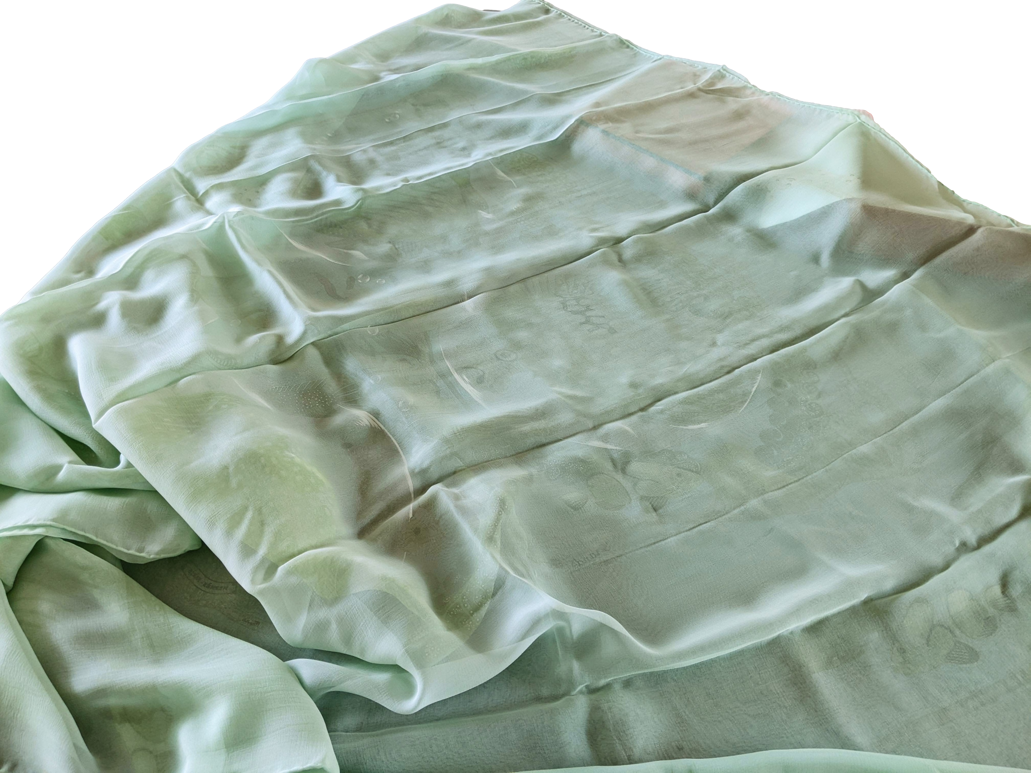 HERMES GRANDS FONDS DOUBLE FACE Green & Blanc Matte Overlay Mousseline 140 x 140 cm, RARE!