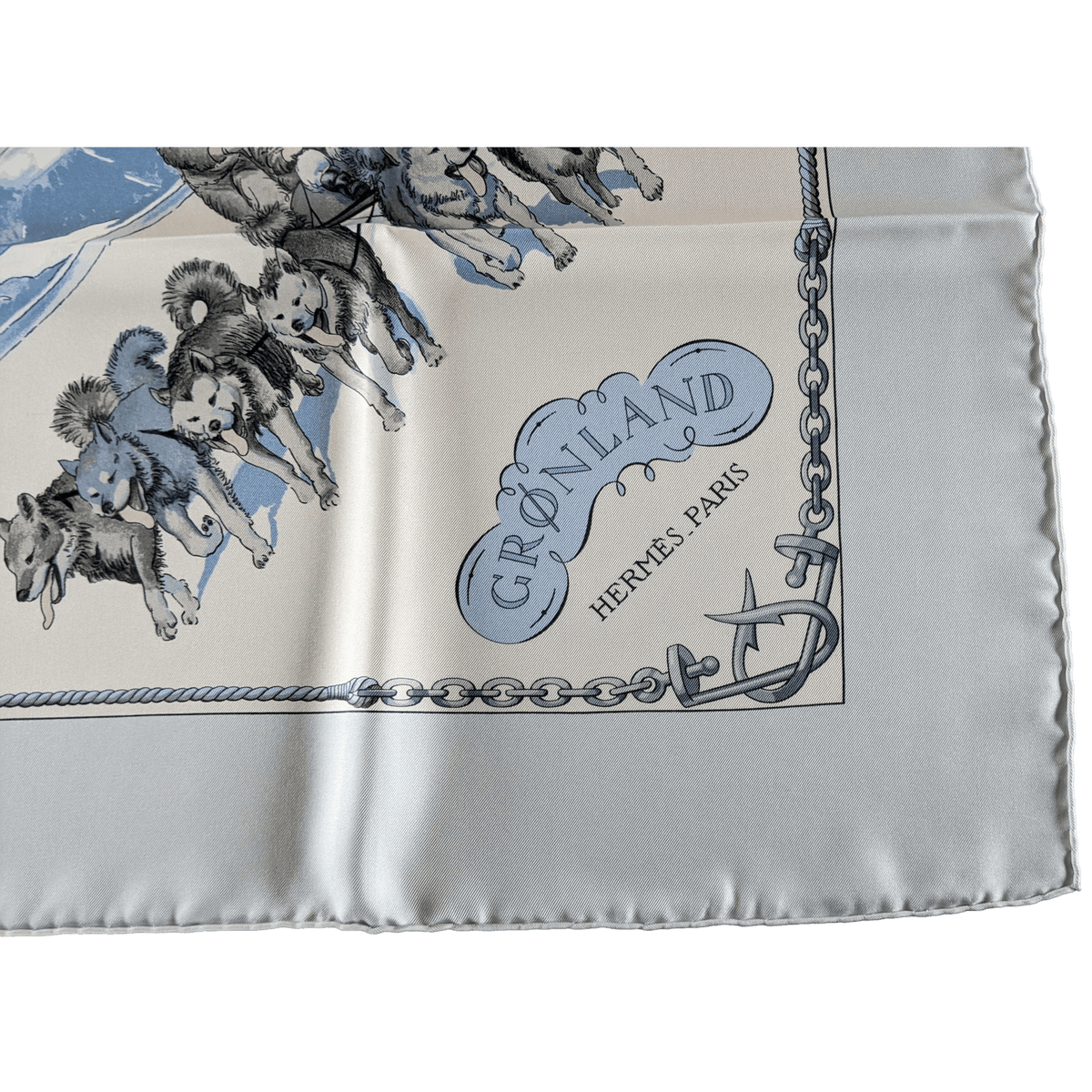 HERMES GRONLAND 2000s Twill Silk with Blanc Matte Overlay Carre 90 x 90 cm