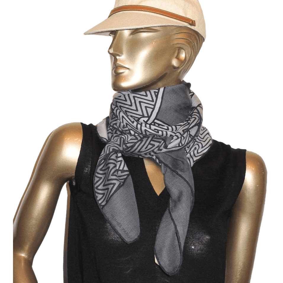 Hermes Men's Grey/Navy HARNAIS DE CABRIOLET 70% Cashmere Carre H 100 cm