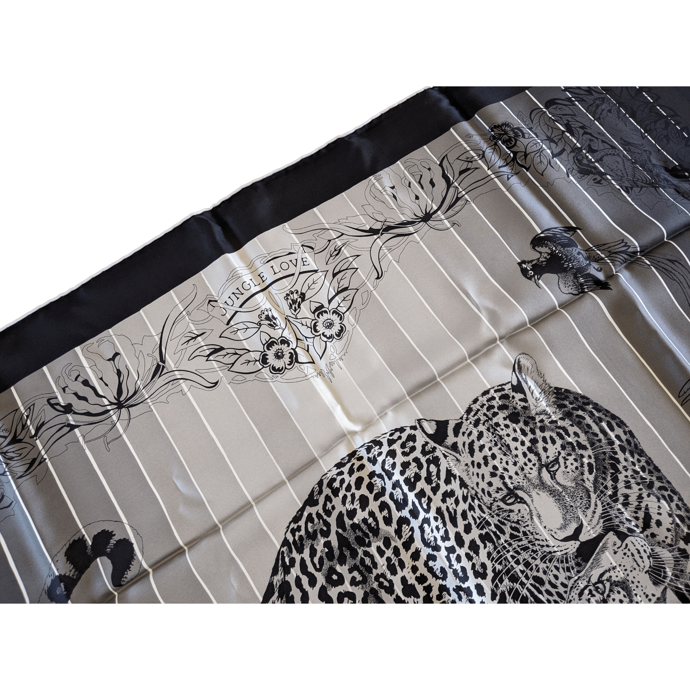 HEMRES 2019 Noir/Gris/Banc Jungle Love Rainbow by Robert Dallet Twill 90 x 90 cm