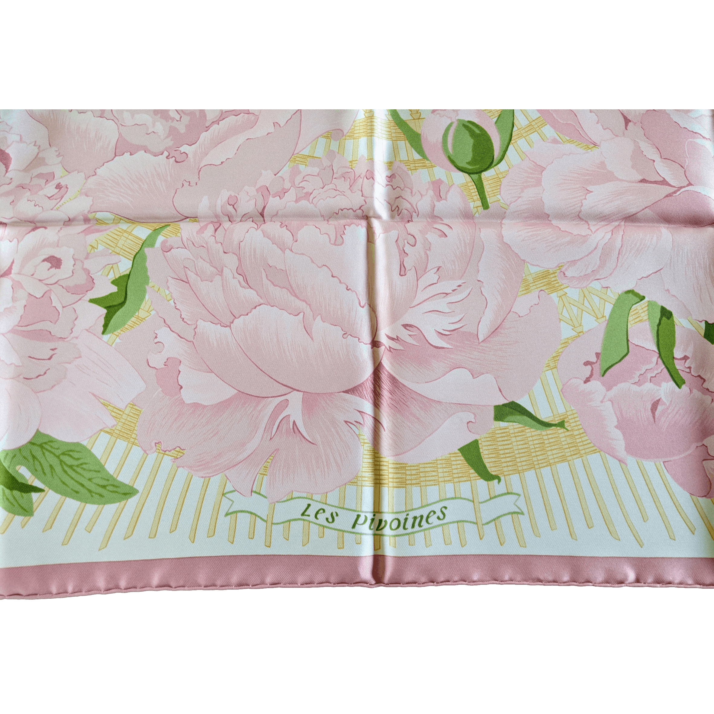 HERMES Les Pivoines Twill 90 Scarf Rose Pale/Vert