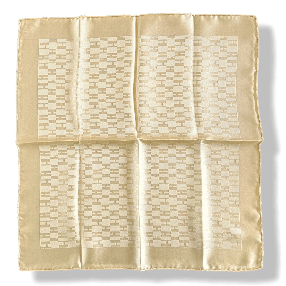 Hermes Men's Pochette Beige FACONNEE GRAND H Jacquard Silk PONGEE Pocket Scarf 45cm, BNEW! - poupishop