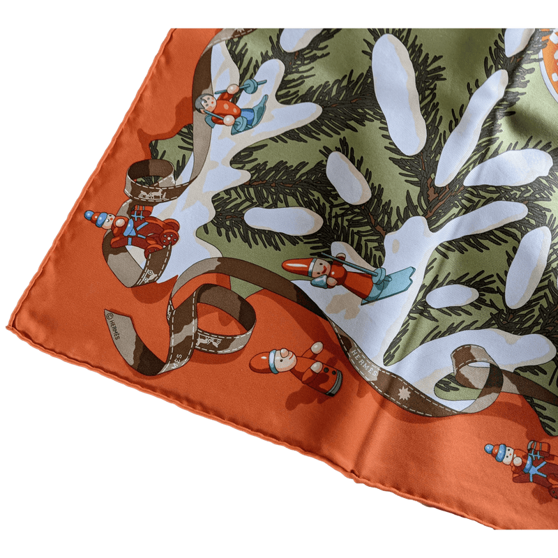 HERMES 2004 Green/Orange NOEL AU 24 FAUBOURG by Dimitri Rybaltchenko Twill Silk Carre 90 x 90 cm