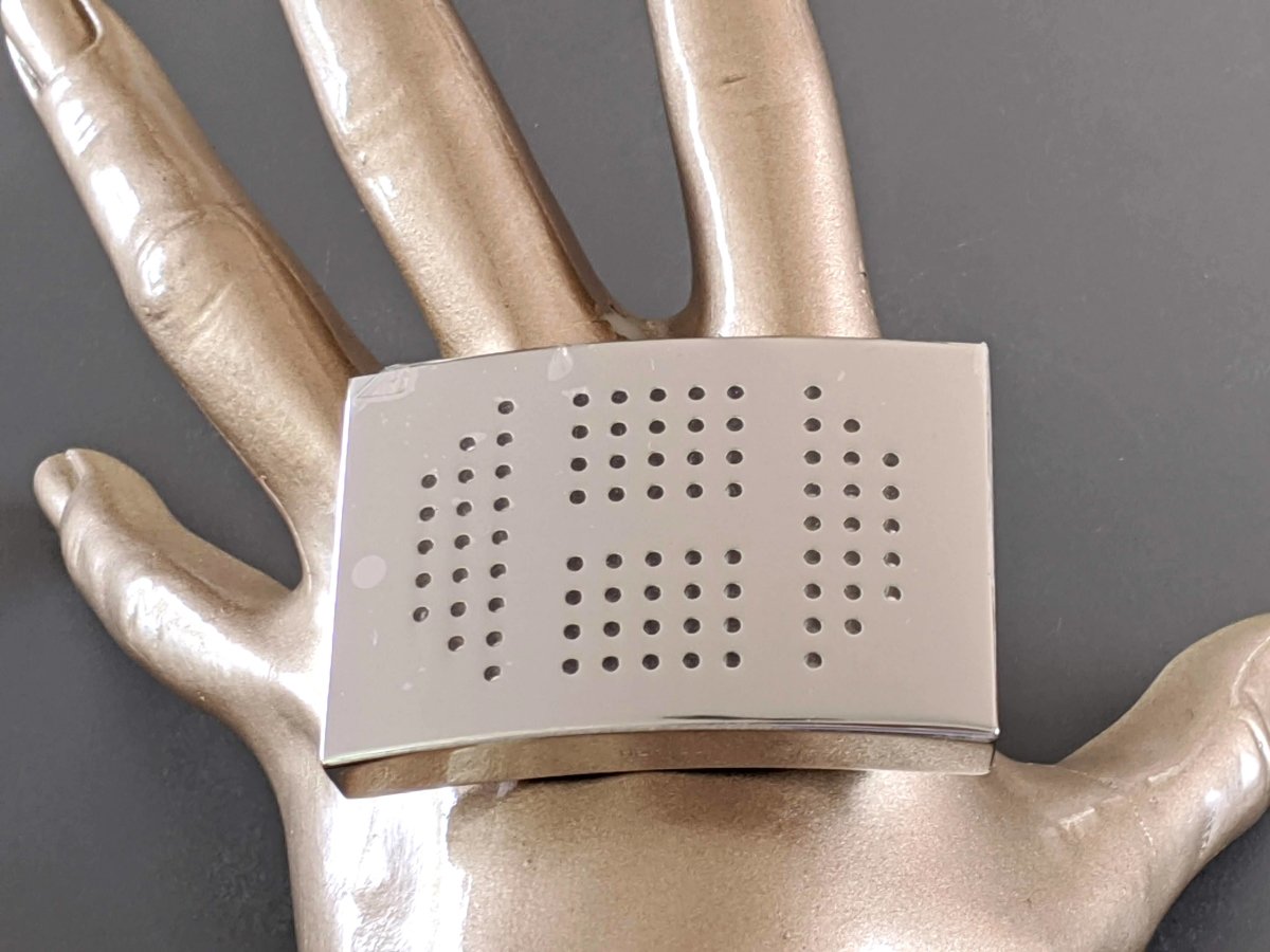 Hermes Plated Silver and Palladium Perforated EVELYNE Buckle H 32 mm, New in Pochette! - poupishop
