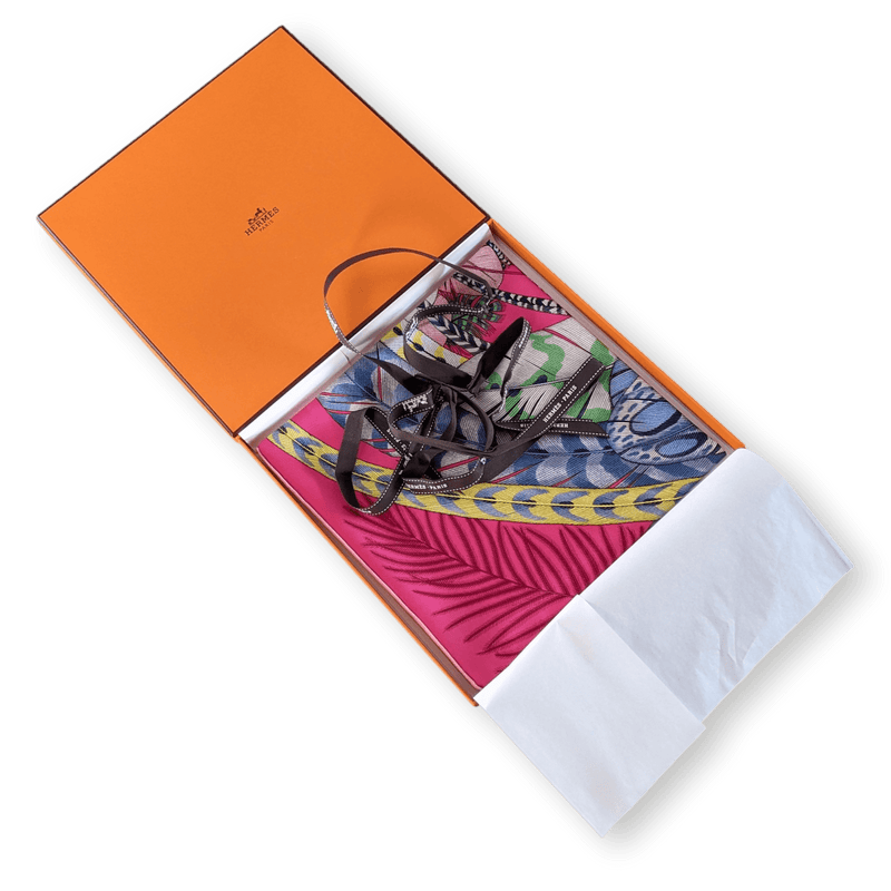 HERMES 2020 Plumes en Fete Twill Silk Scarf 90 x 90 cm, BNWTIB