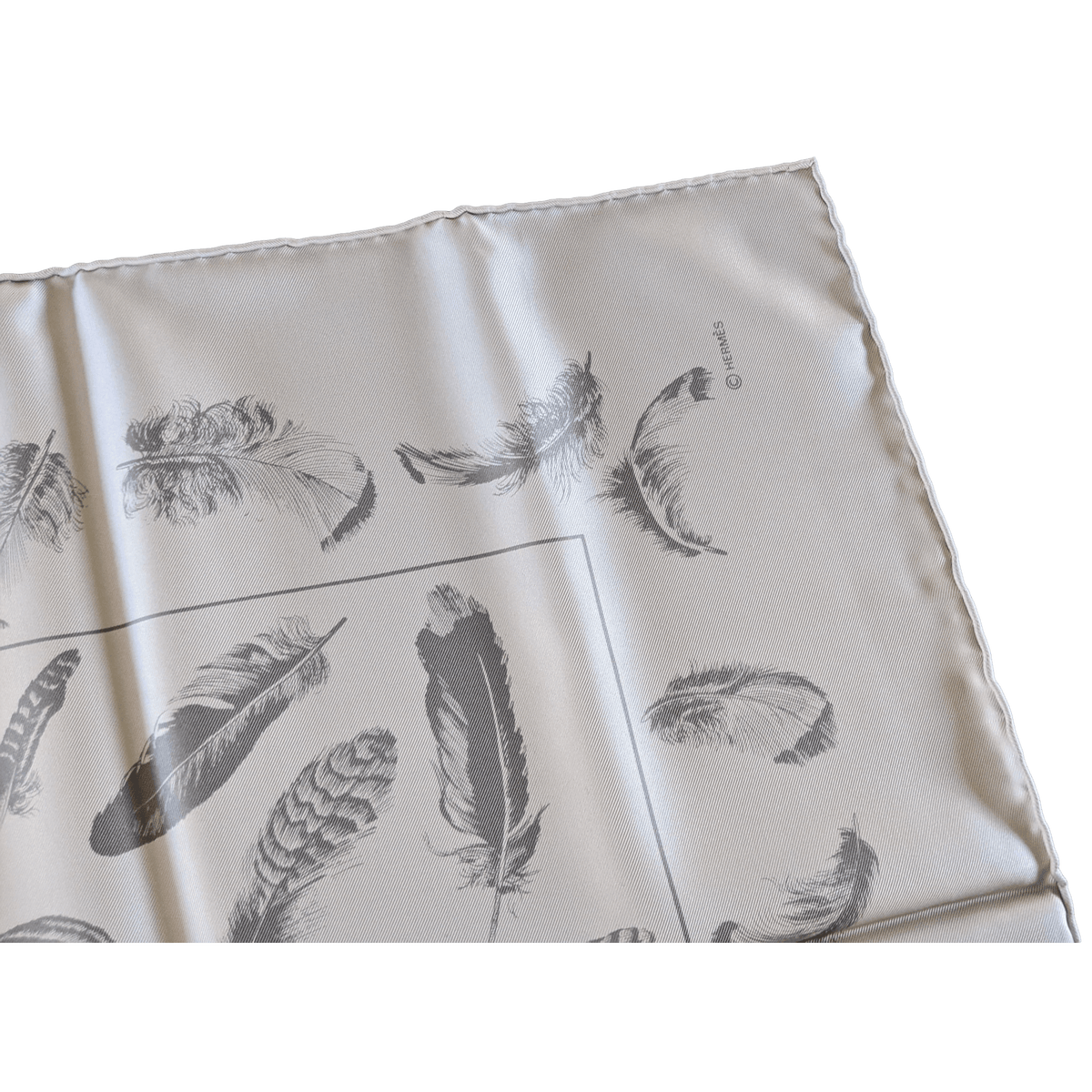 HERMES PLUMES 1999 by Henri de Linares Twill Silk Carre 90 x 90 cm
