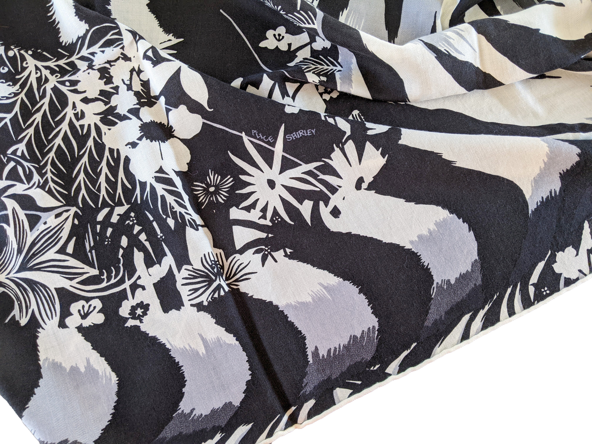 Hermes 2015 Noir/Blanc B/W "Tyger Tyger" by Alice Shirley Cashmere Shawl 140 x 140 cm