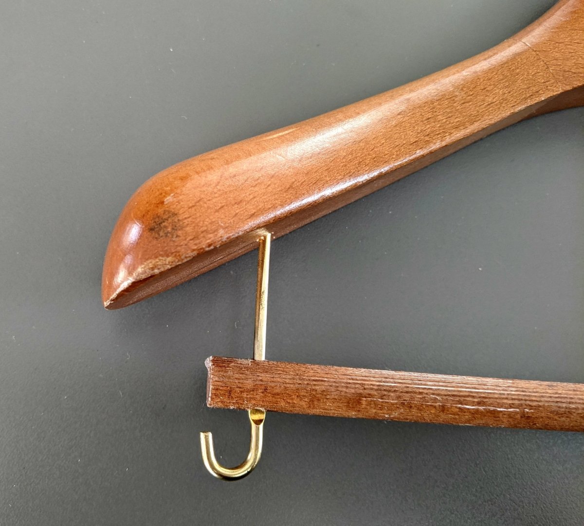Hermes Wooden Clothing Hanger with Trouser Bar 38 cm - poupishop