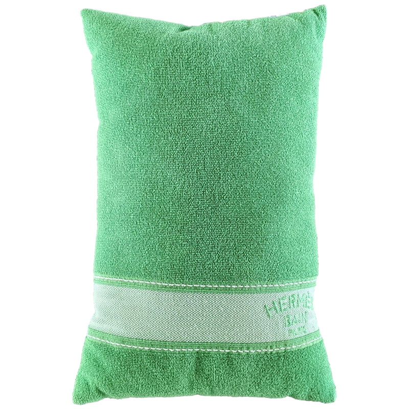 HERMES YACHTING Vert Granny Coussin de Plage Uni Beach Pillow by HERMES YACHTING Vert Granny Coussin de Plage Uni Beach Pillow by