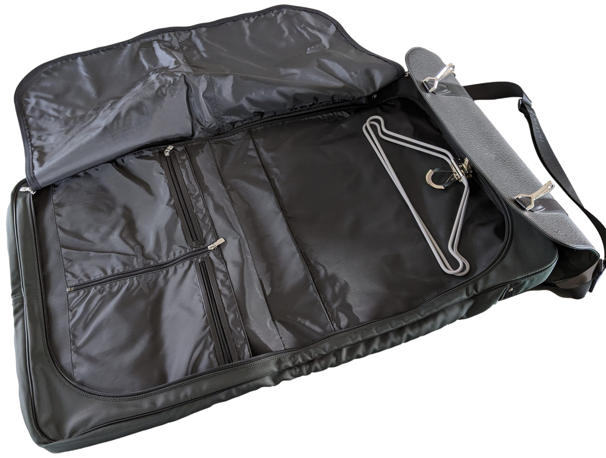 Louis Vuitton Noir/Vert Taiga Leather Brushed Metal " Portable Gibeciere " Garment Travel Bag GM