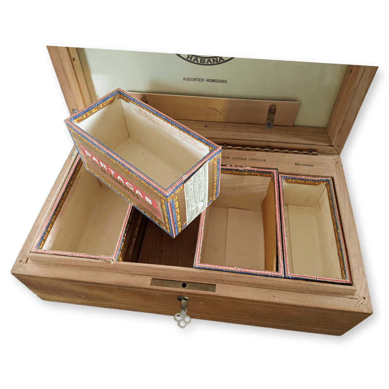 PARTAGAS Vintage Blond Wood "Assorted Humidors" Boite à Cigares with Key, Made in Cuba