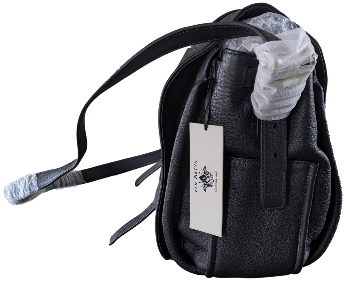 Produits Van Astyn Noir Grained Calfskin Courrier Messenger Bag GM 38 cm,