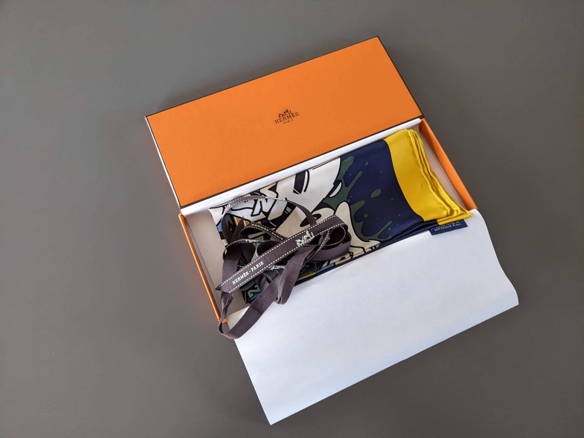 Hermes 2012 Marine/Safran/Blanc 'Graff' Twill Gavroche Pocket Scarf 42cm NWTIB!