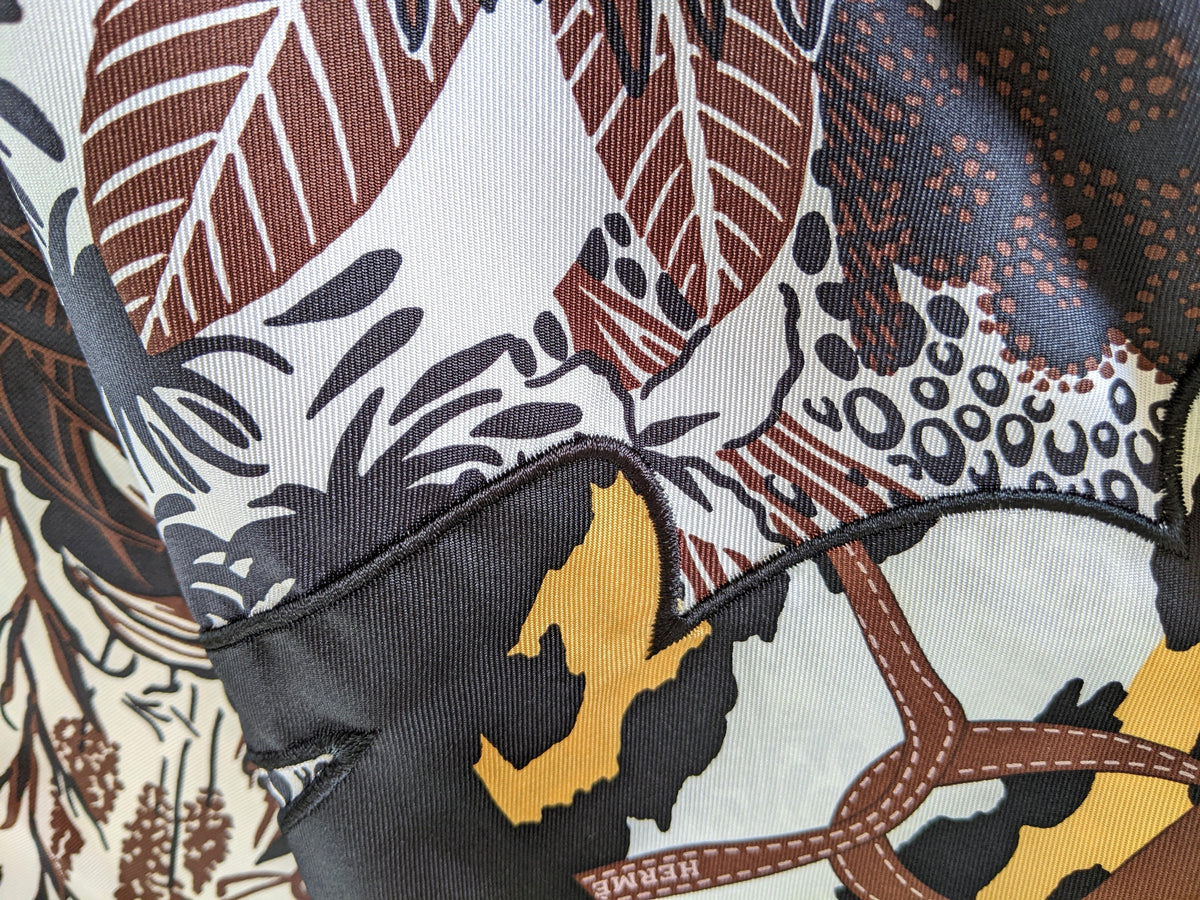 Hermes Embroidered Special Issue "Application Up Woof Woof" on "Zebra Mountain" by Alice Shirley Twill 90cm, BNWTIB!