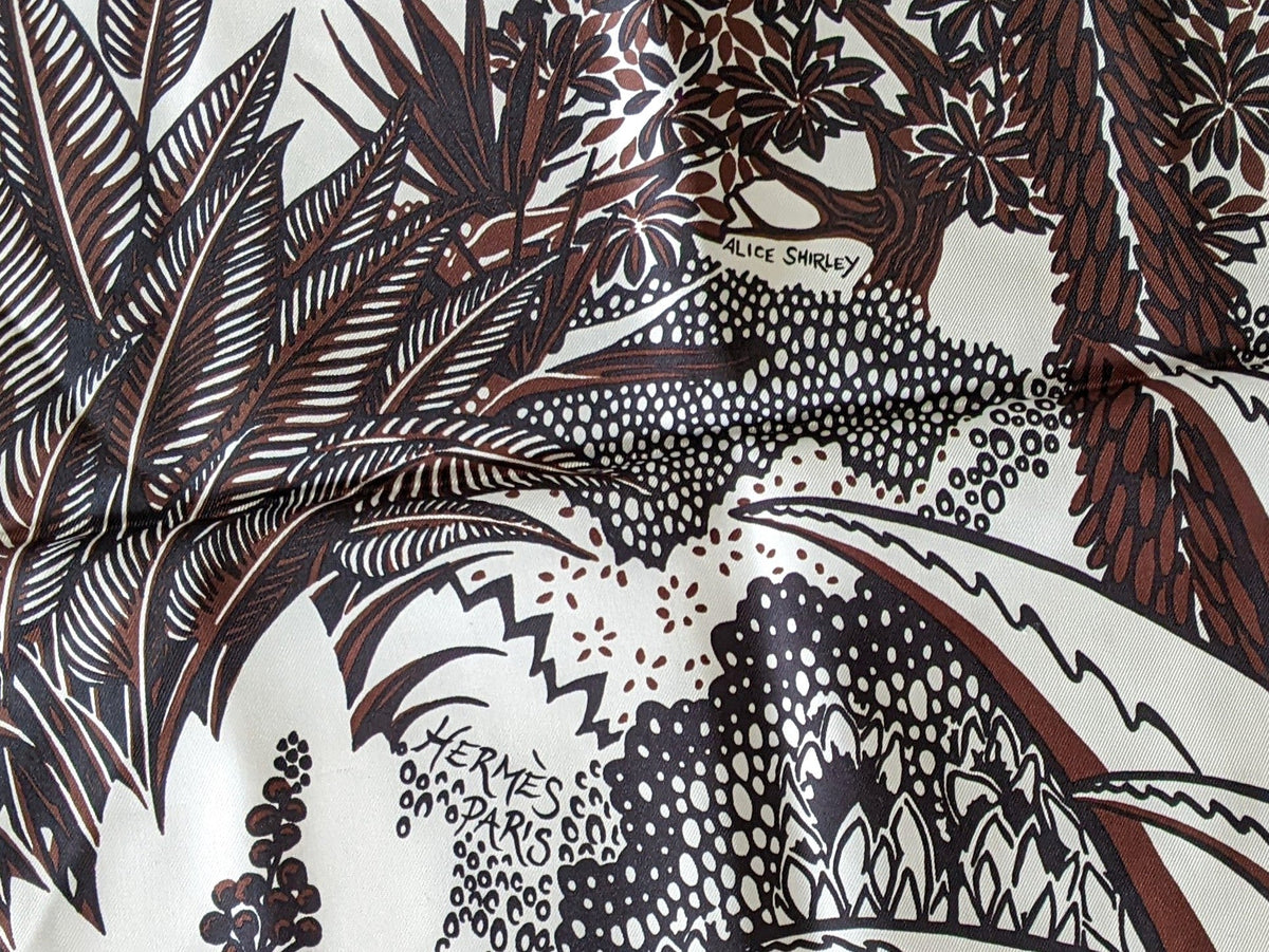 Hermes Embroidered Special Issue "Application Up Woof Woof" on "Zebra Montain" by Alice Shirley Twill 90cm