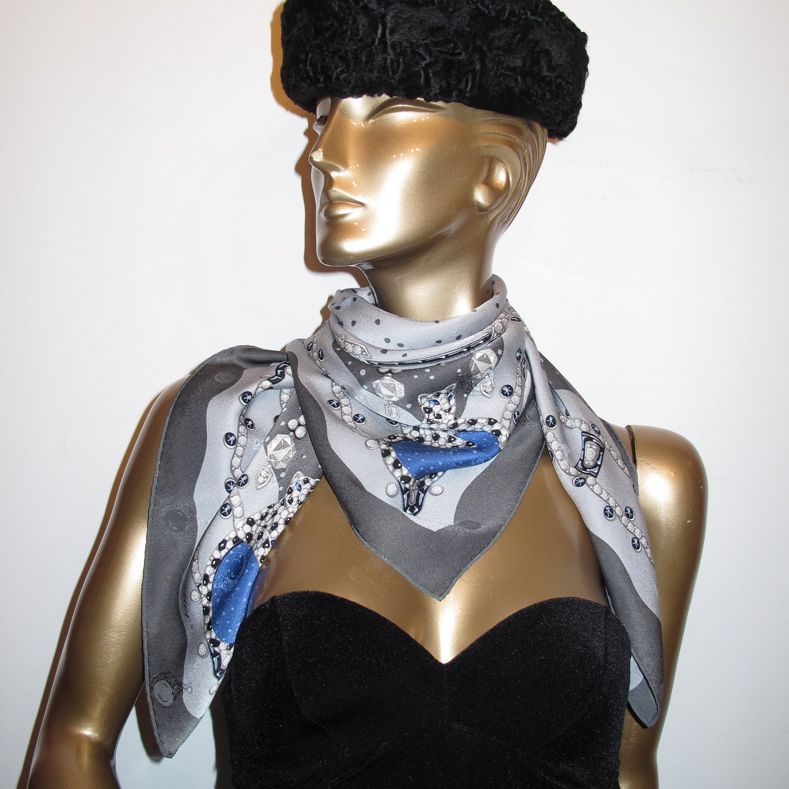 Cartier Panther Poem Scarf Jacquard Crepe of Silk 90cm, Box! - poupishop