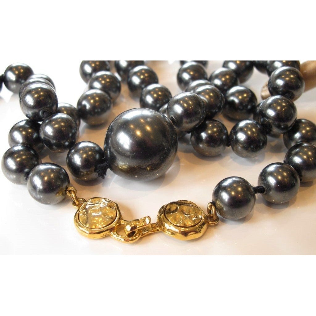 Chanel 1991/92 Victoire de Castellance Grey Pearls Long Sautoir Gripoix, Box! - poupishop