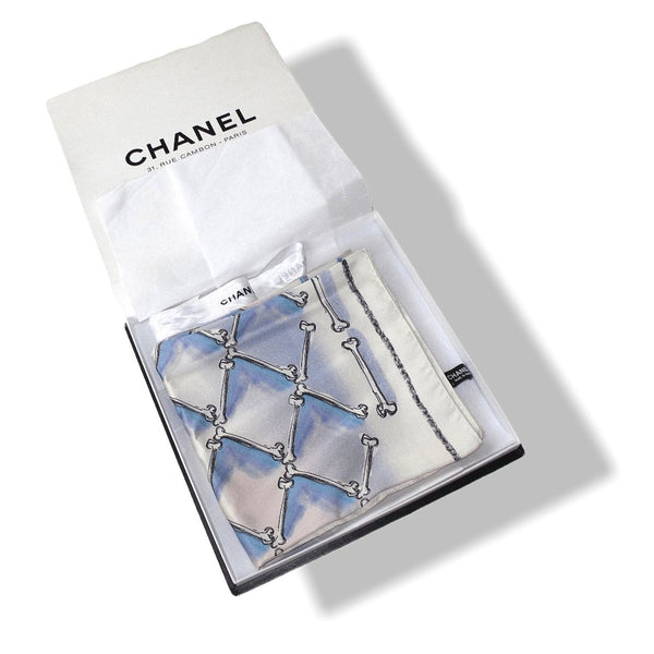 Chanel 2009 Limited Edt 1000 Ex. Musee Maillol Vanities Skull by Karl Lagerfeld Silk Scarf 90cmcm, NIB! - poupishop