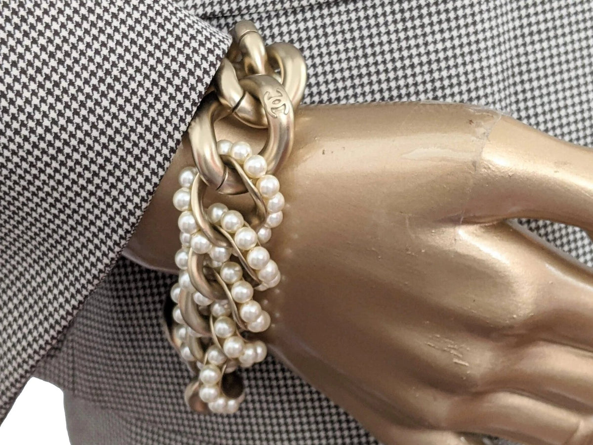 Chanel 2013 Permabrass/Pearls Gripoix Links Chain Bracelet, New! - poupishop