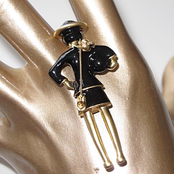 Chanel 2016 Black/Gold Enamelled CoCo Brooch Vip, New! - poupishop