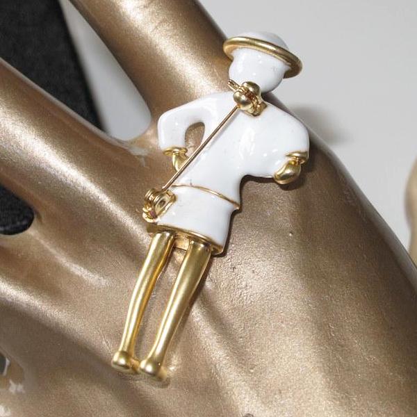 Chanel 2016 White/gold Enamelled CoCo Brooch Vip! - poupishop