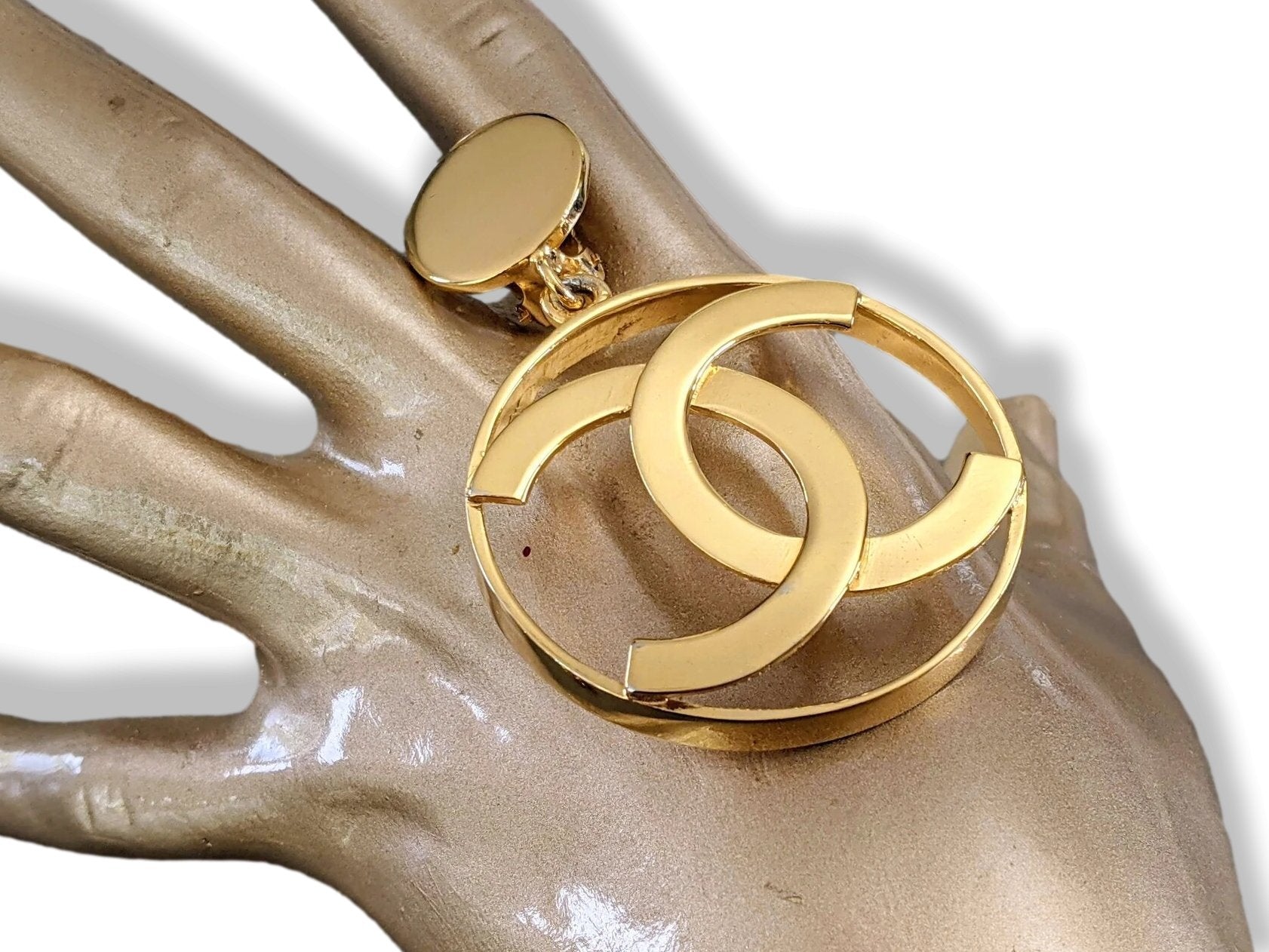 Chanel Circa 1983-1985 Gilt LOGO Dangle Ear clips, Rare! - poupishop