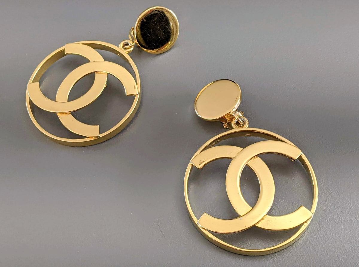 Chanel Circa 1983-1985 Gilt LOGO Dangle Ear clips, Rare! - poupishop