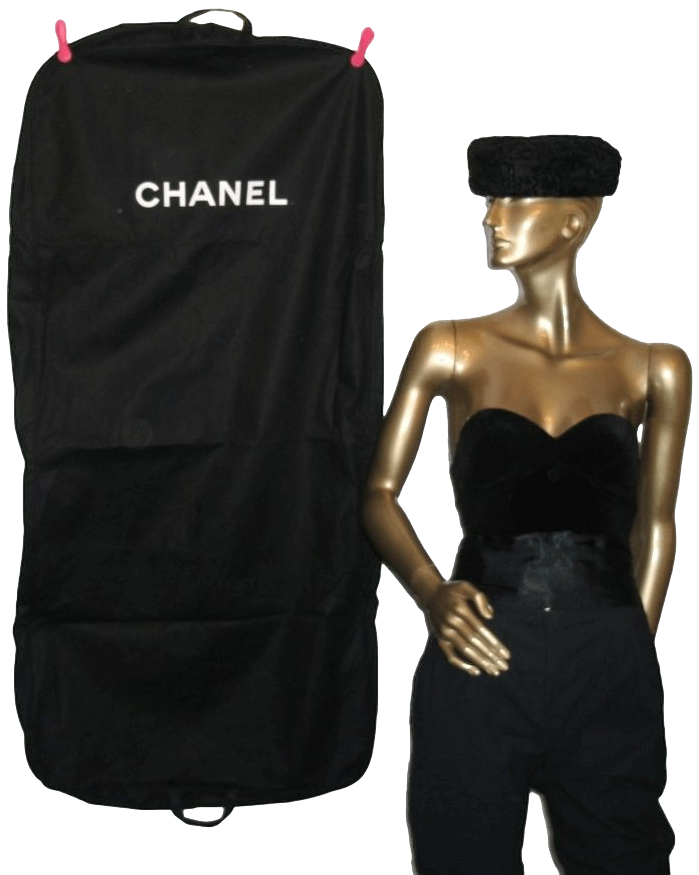 Chanel Extra Long Nylon Garment Bag & Velvet Hanger Set – Luxify Marketplace