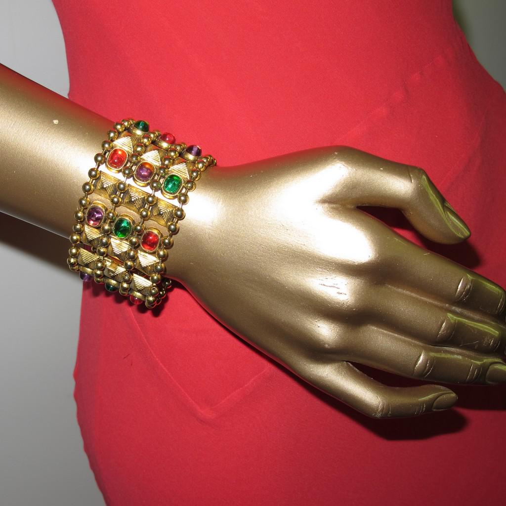 Chanel Dated 1985 Ancient Poured Glass Gripoix Bracelet - poupishop