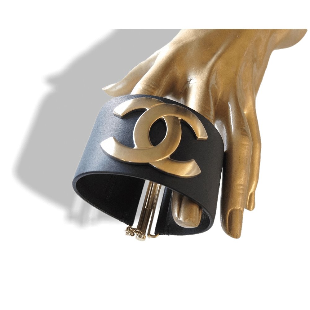 Chanel Exclusive Edition Decembre 2017 Aged Gold Logo Leather Manchette Bracelet, NIB! - poupishop