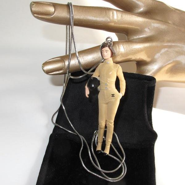 Chanel Figurine Keira Knightley Resine Sautoir Pendant, New! - poupishop