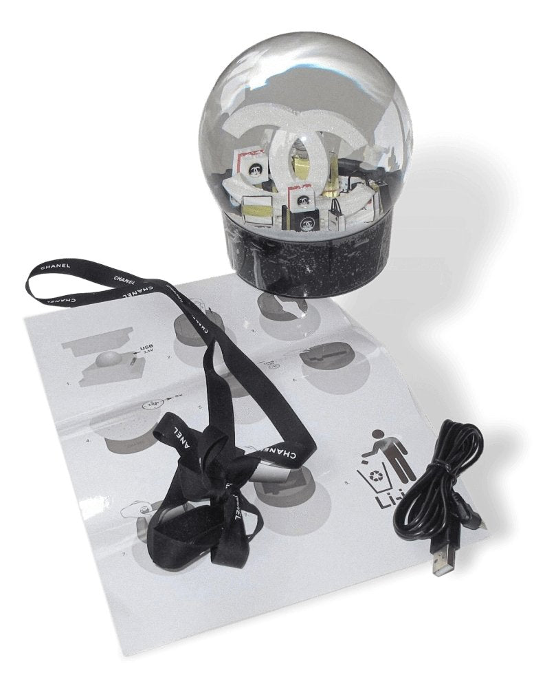 Chanel N° 5 2019 Gigantic USB Rechargeable Battery Snowball VIP Globe, NIB - poupishop