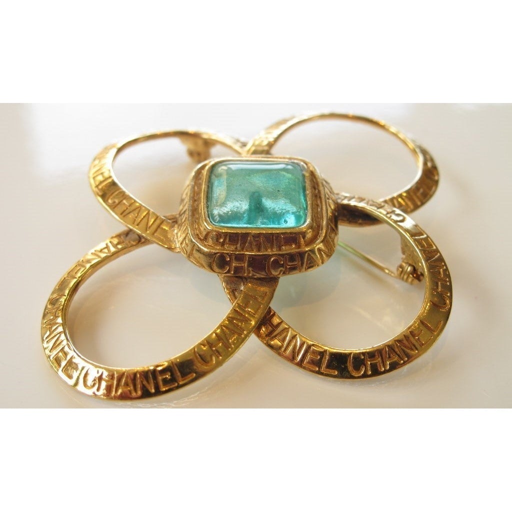 Chanel SS 1996 Clover Poured Glass Gripoix Pendant Brooch - poupishop