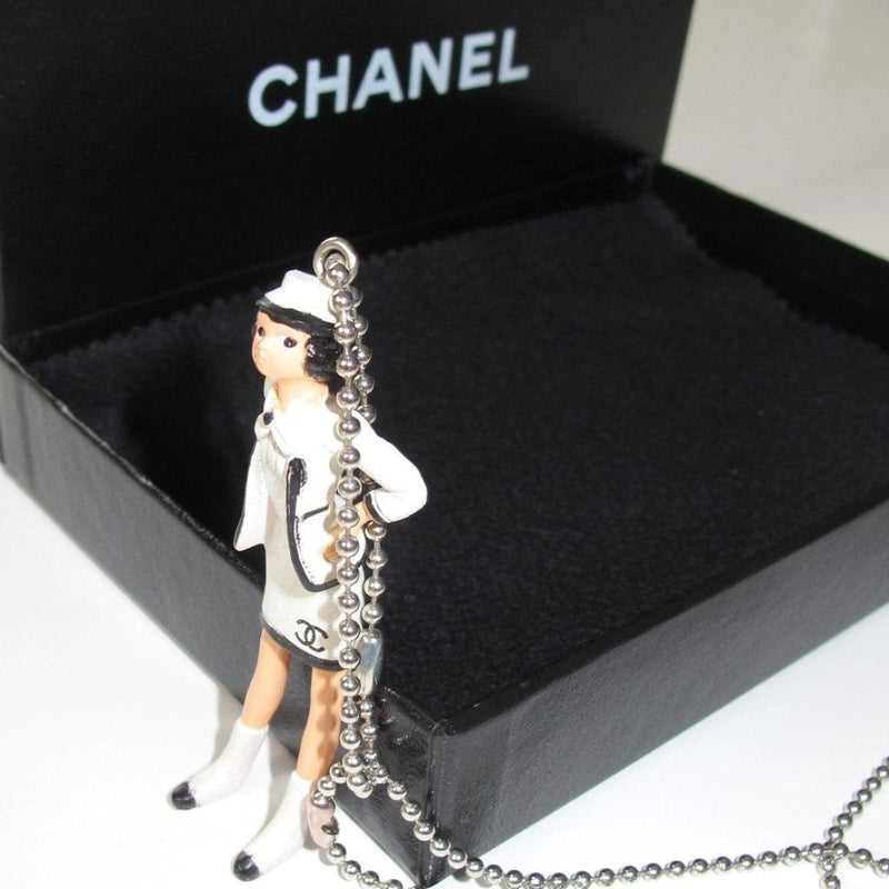 Chanel White Resine Coco Figurine Collector Bag Charm Pendant Sautoir, New! - poupishop