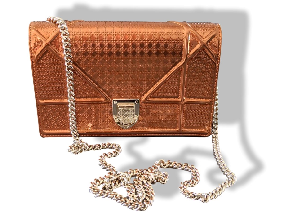 Christian Dior Purple Orange Metallic Calfskin Micro-Cannage DIORAMA POUCH 19 cm Pochette Flap Bag WOC, New! - poupishop
