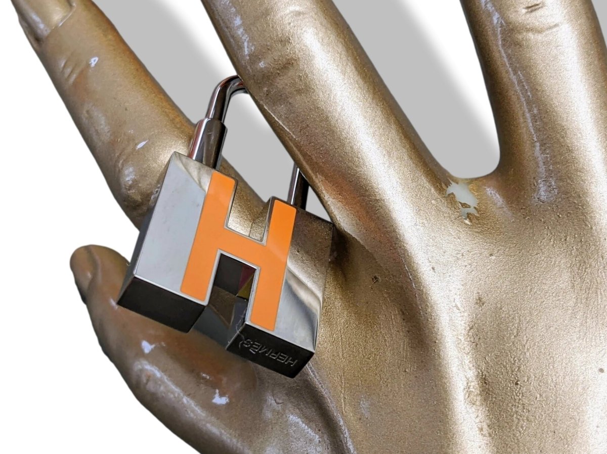 Hermes [115] Silver/Orange Enamel NEON CADENAS GM Key Ring, Bag Charm, BNIB! - poupishop