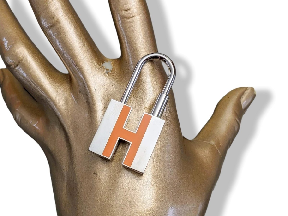 Hermes [115] Silver/Orange Enamel NEON CADENAS GM Key Ring, Bag Charm, BNIB! - poupishop